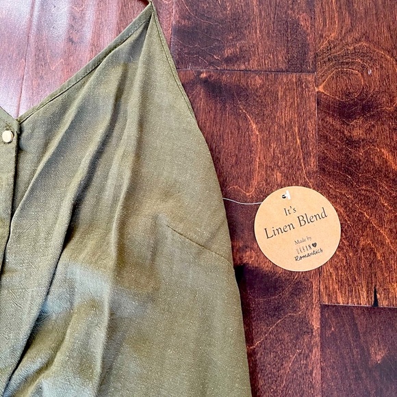 SOLD!! 
NEW Linen Halter Top Summer Army Green Olive, Medium. - Picture 3 of 5